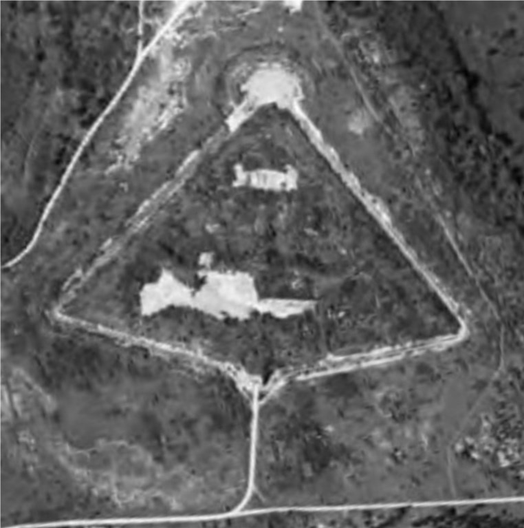 Le fort de Saint-Thierry vu d'avion en 1949.