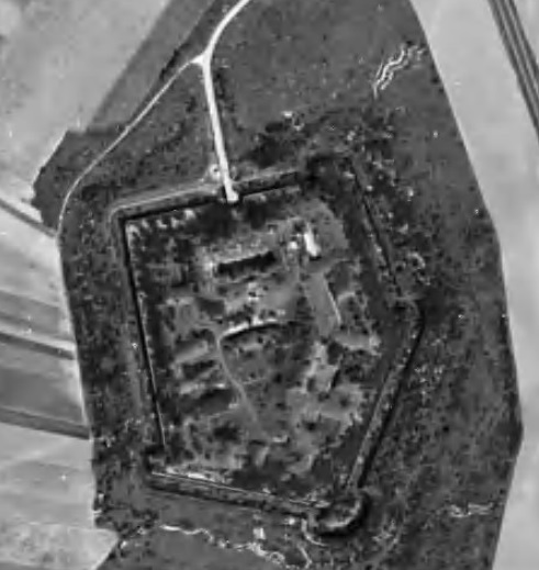 Le fort de Montbré en 1949
image Géoportail