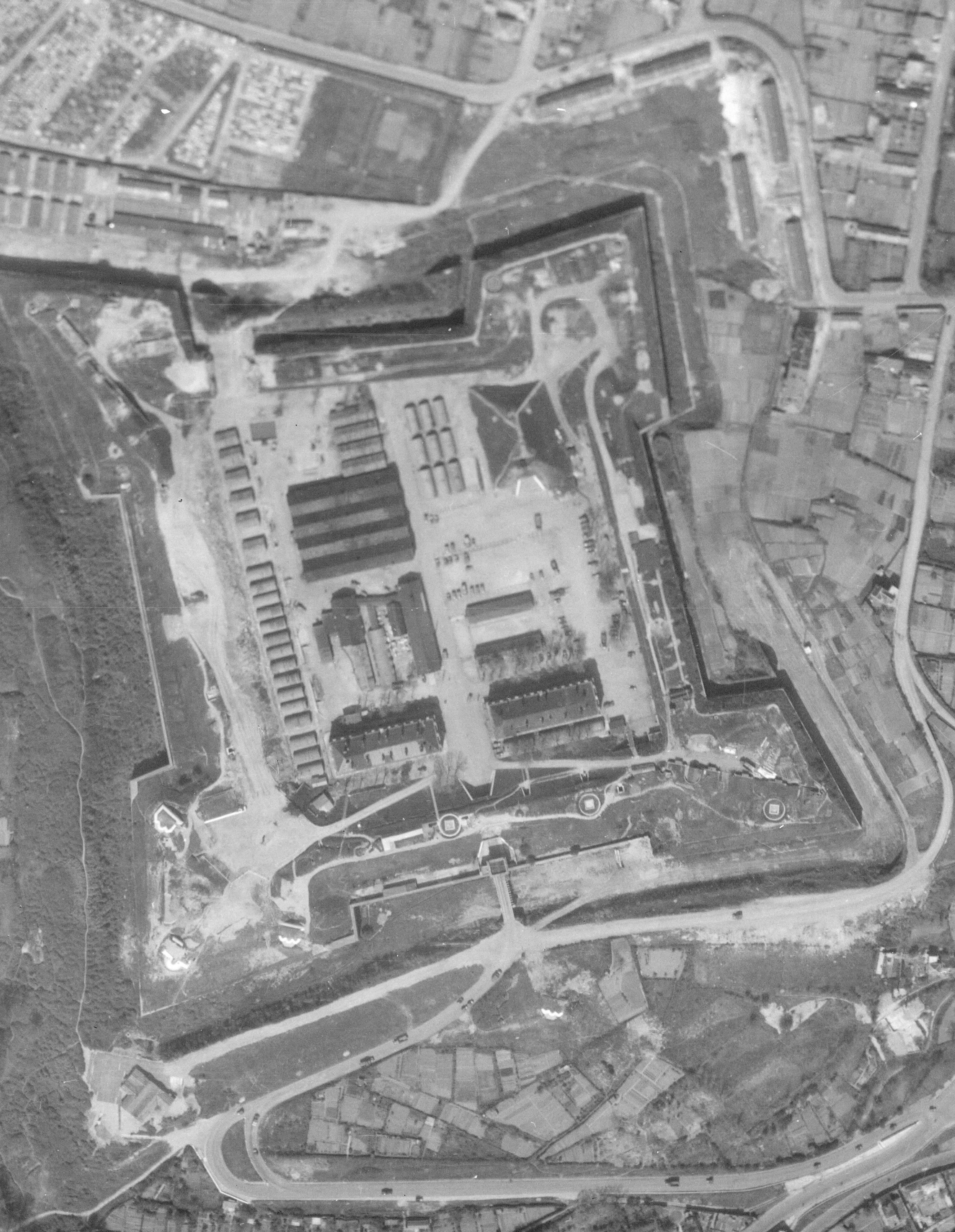 Le fort en 1946 avec les installation du camp "Home run"
Image Géoportail